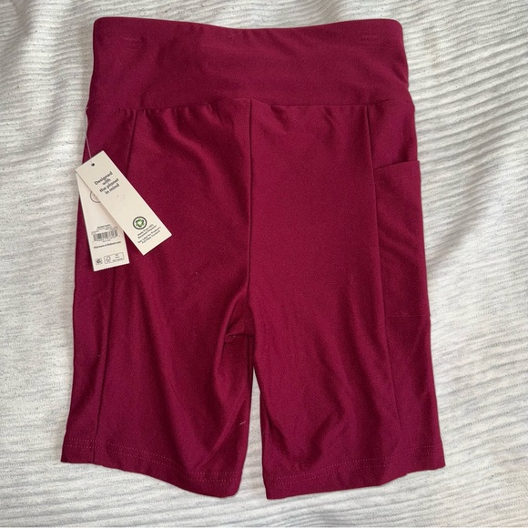 No Boundaries Women's Deep Red Bike Shorts - Picture 2 of 4
